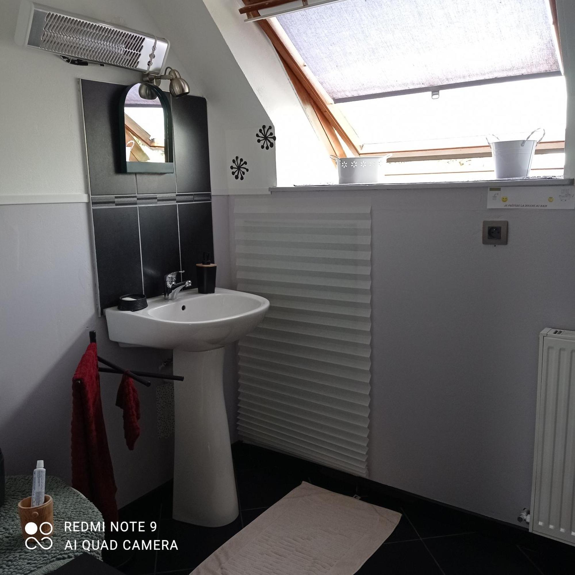 Appartement Nuitee Zen à Montigny-le-Chartif Extérieur photo