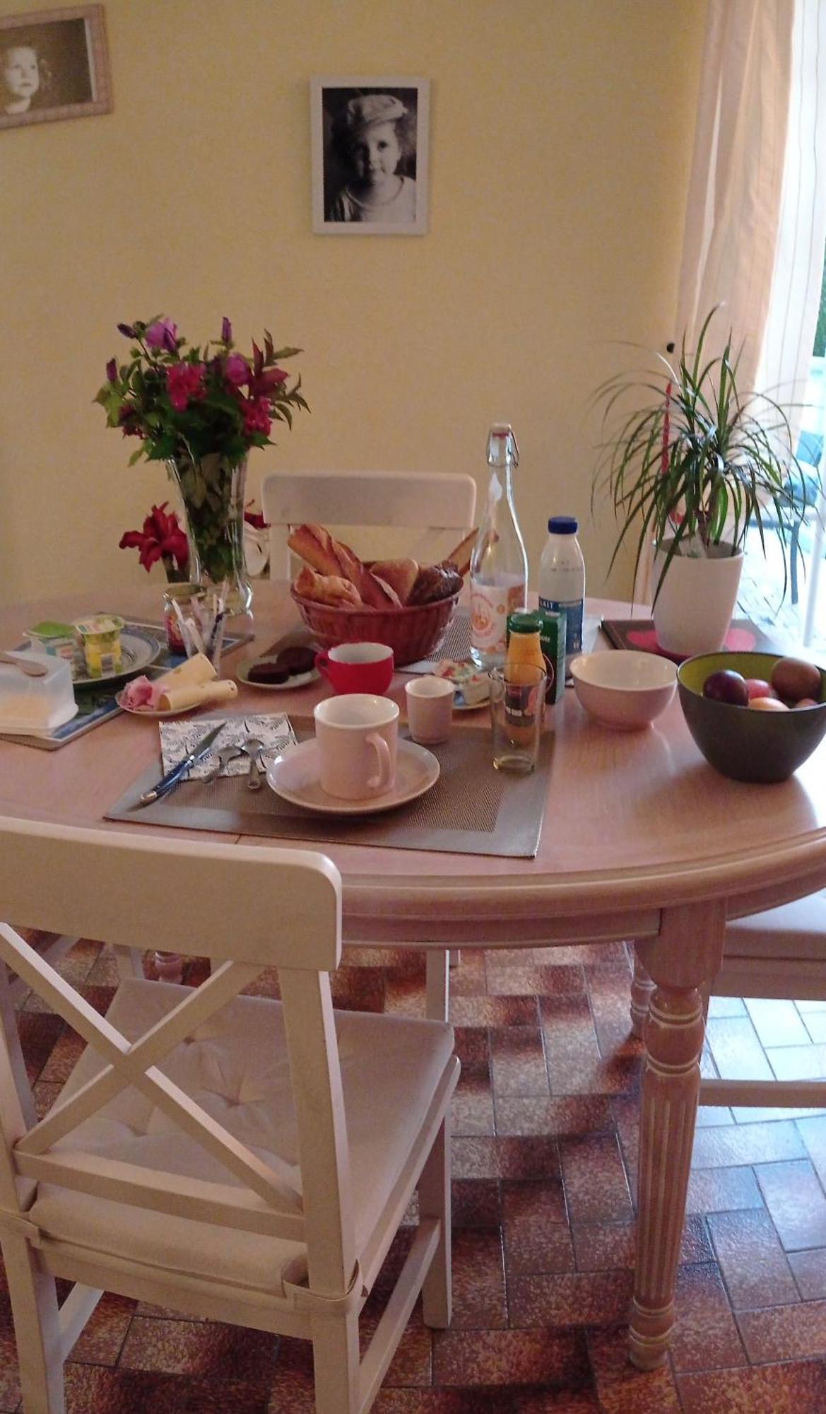 Appartement Nuitee Zen à Montigny-le-Chartif Extérieur photo